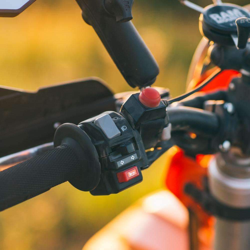 Moto Max Kit With RDH-X Digital Radio - Helmet Kit, Harness, and Handlebar Push-To-Talk