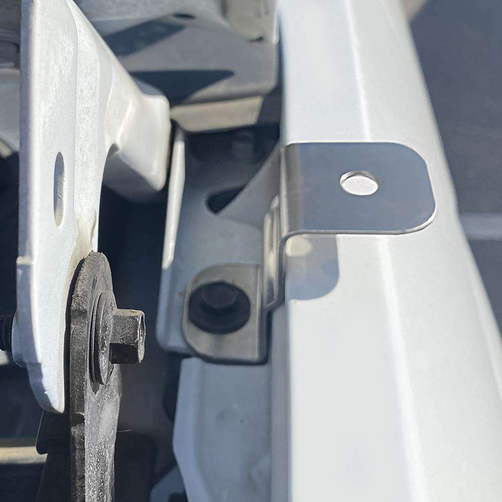 Fender Antenna Mount for Chevrolet Silverado/Sierra